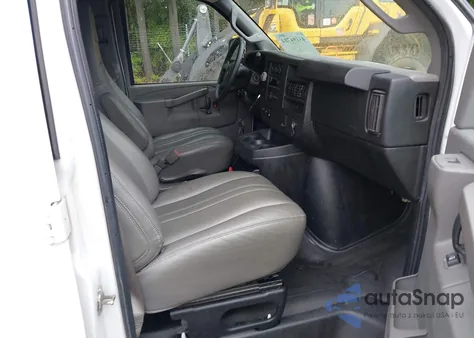 2017 Chevrolet Express 2500 Work Van from USA, damaged, VIN 1GCWGAFF8H1184147